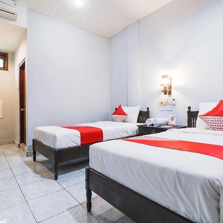 Oyo 2411 Taman Mekar Beach Inn 2 Kuta Lombok Dış mekan fotoğraf