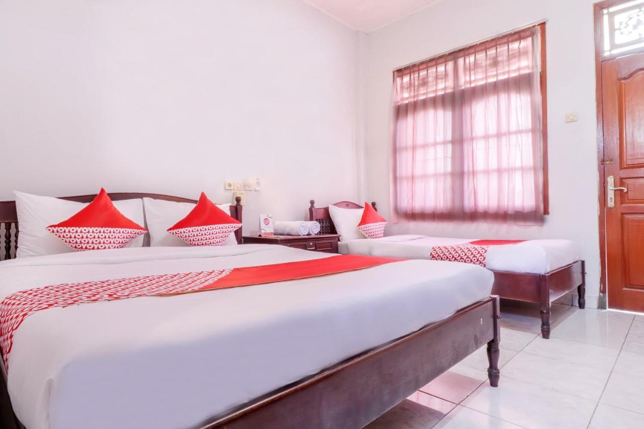 Oyo 2411 Taman Mekar Beach Inn 2 Kuta Lombok Dış mekan fotoğraf