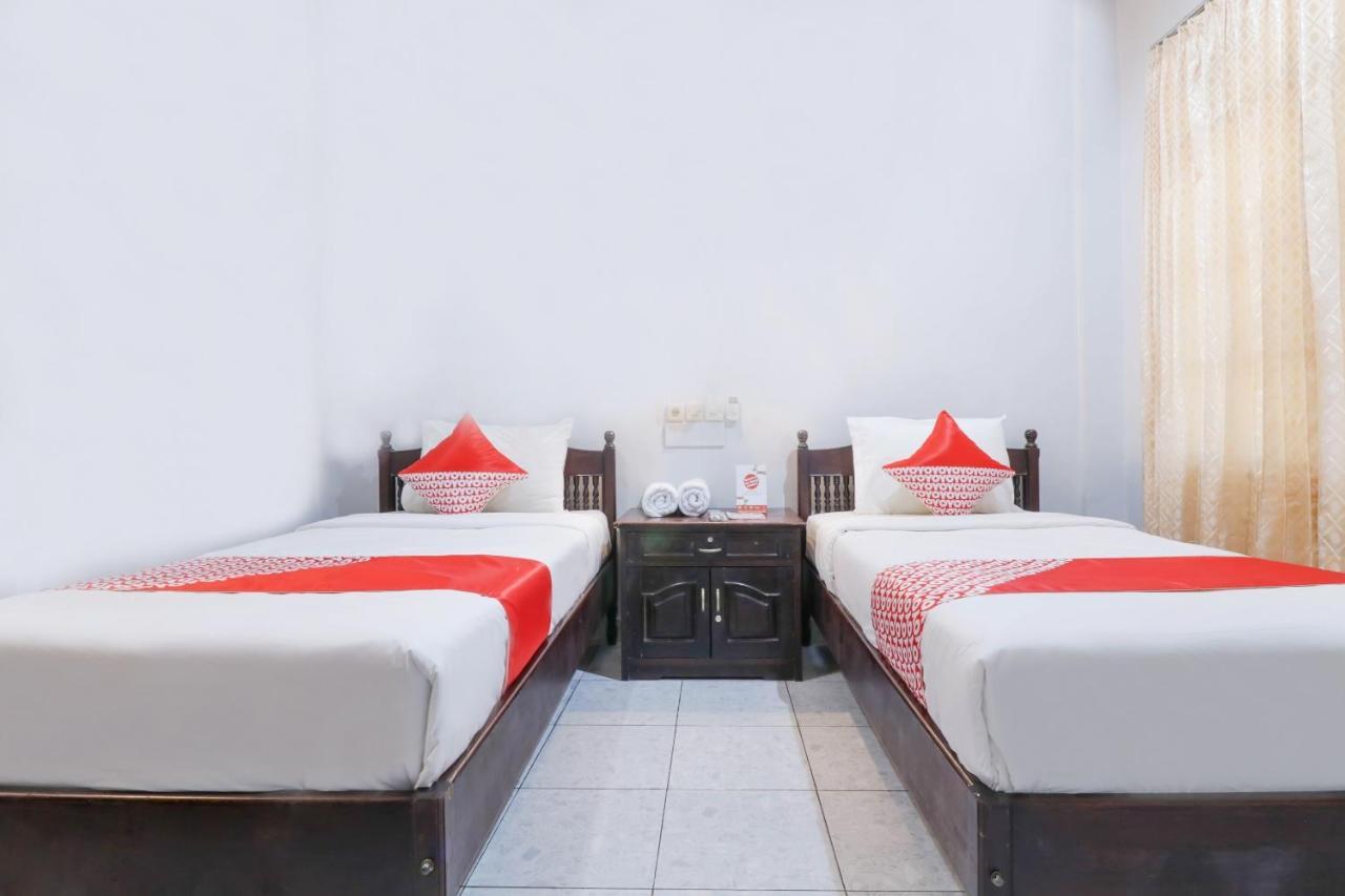 Oyo 2411 Taman Mekar Beach Inn 2 Kuta Lombok Dış mekan fotoğraf
