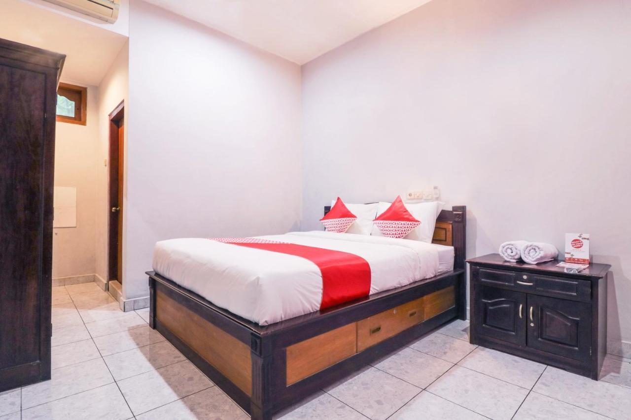 Oyo 2411 Taman Mekar Beach Inn 2 Kuta Lombok Dış mekan fotoğraf