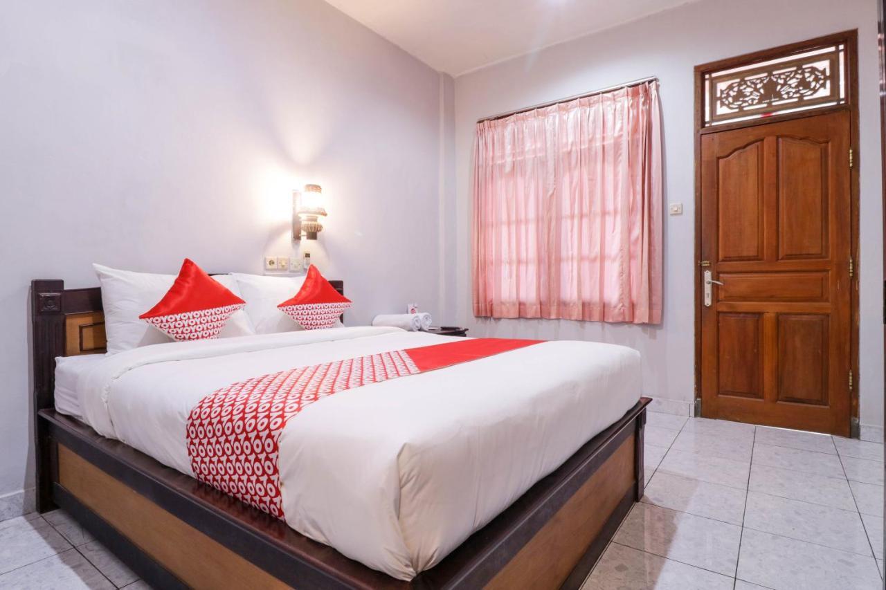 Oyo 2411 Taman Mekar Beach Inn 2 Kuta Lombok Dış mekan fotoğraf