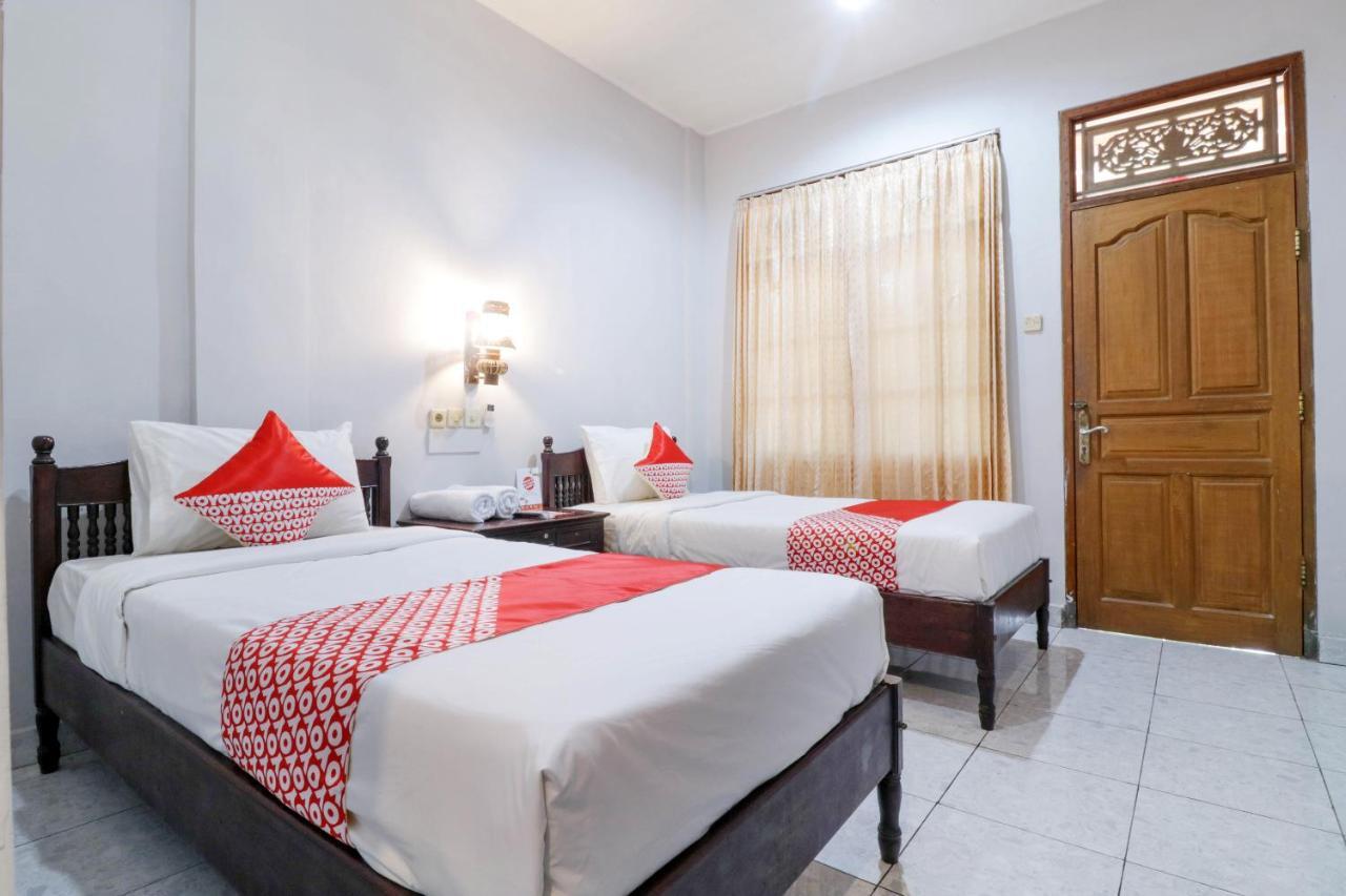 Oyo 2411 Taman Mekar Beach Inn 2 Kuta Lombok Dış mekan fotoğraf